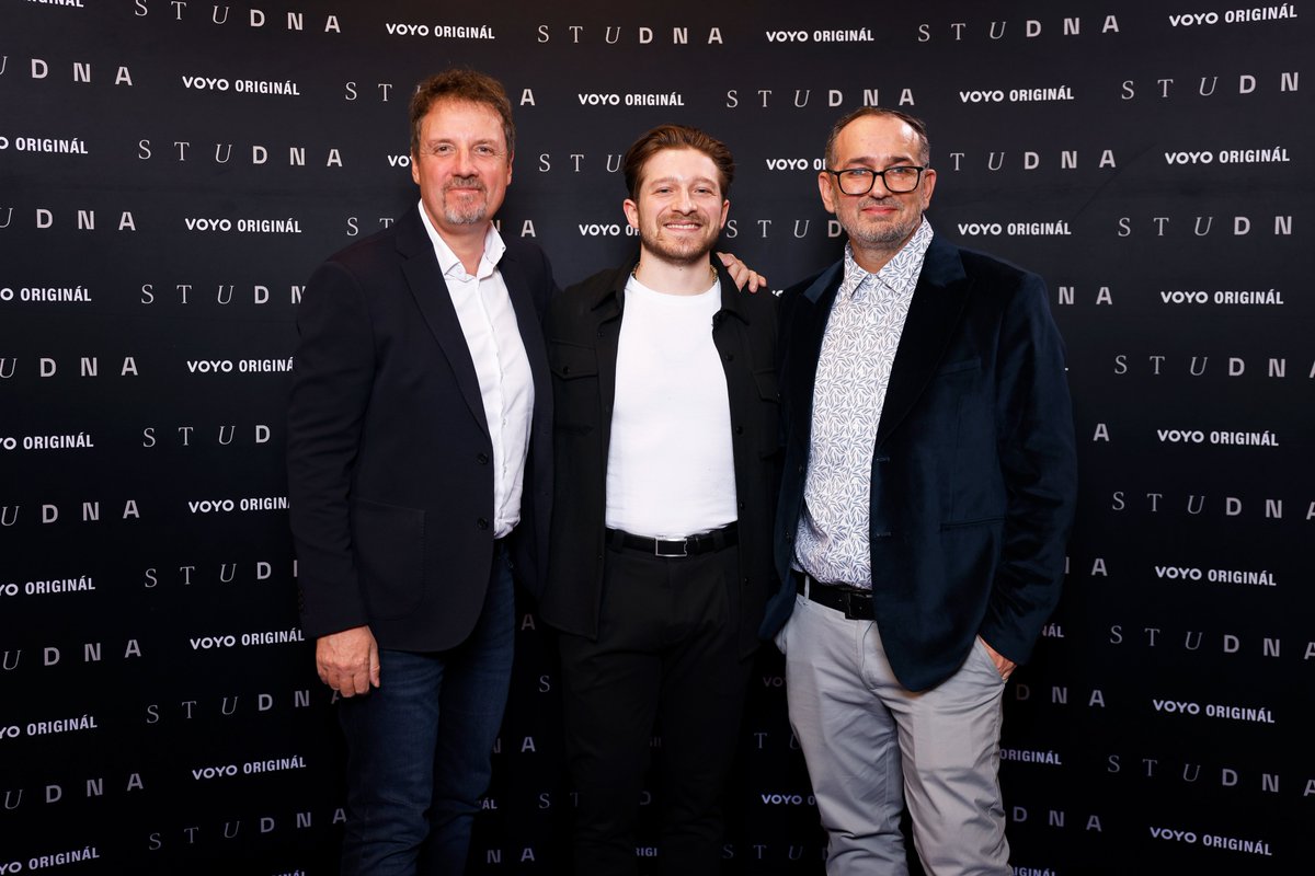 Voyo_cz's tweet photo. V úterý v pražské Lucerně proběhla slavnostní premiéra nového Voyo Originálu Studna, na který se můžete těšit již tento pátek! Dorazili jeho herci i tvůrci, podívejte se, jak to na premiéře vypadalo!✨

#voyocz #voyooriginal #studna https://t.co/JmZn67FMCN