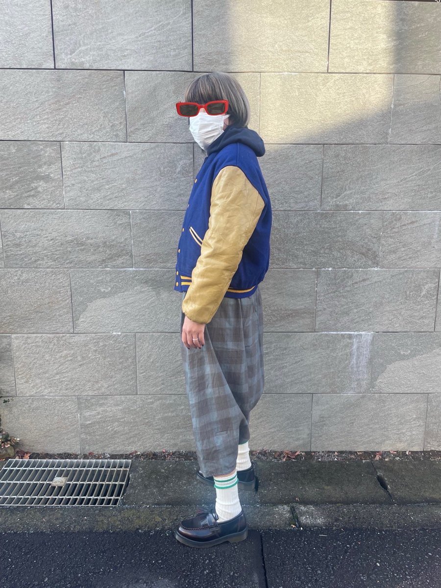 yumi220218's tweet photo. 年末にびっくりする出来事��あって（私の事じゃないよ）少しだけSNSを離れてみた。　

離れてみたらこれまた快適で。

有意義な時間を過ごせました。

戻ってみたらみんなのポストが面白くてゆっくりだけど見てはイイネしております。

2025年もどうぞ宜しくお願いします♡

＃TROPHYJACKET 60s
＃APC https://t.co/E3YauROTB2