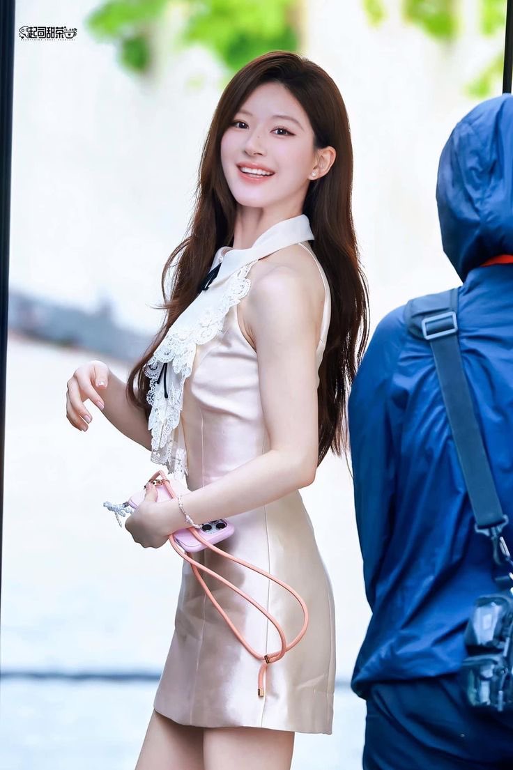Princess_rosyyy's tweet photo. ถึงแม้น้องจ้าวลู่ซือจะกำลังรักษาและพักฟื้นตัวอยู่แต่น้องก็ร่วมส่งของไปช่วยเหลือผู้ประสบภัยที่ทิเบตด้วย🤍🎀 แล้วยัยน้องจ้าวเป็นคนที่ชอบช่วยเหลือด้านทั้งทางด้านการกุศลและอีกมากมายบ่อยมากหลายครั้งไม่ประสงค์ออกนามและช่วยแบบเงียบๆแต่จะมีคนมาแชร์เรื่องราวที่ได้รับการช่วยเหลือตลอด https://t.co/1ucsmFm8ug