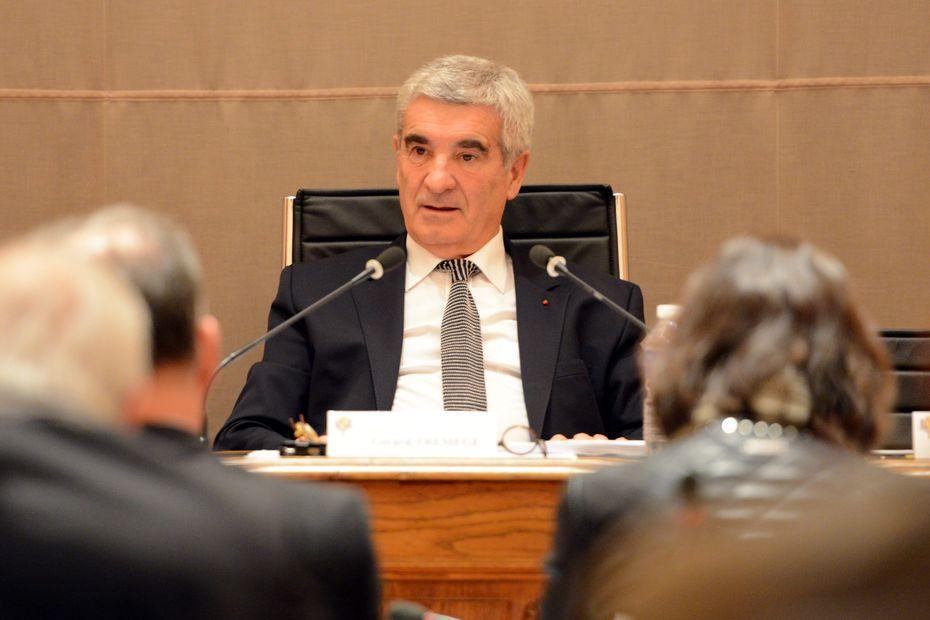 La justice en sous-effectif, le procès du maire Tarbes repoussé à fin 2025 france3-regions.francetvinfo.fr/occitanie/haut…