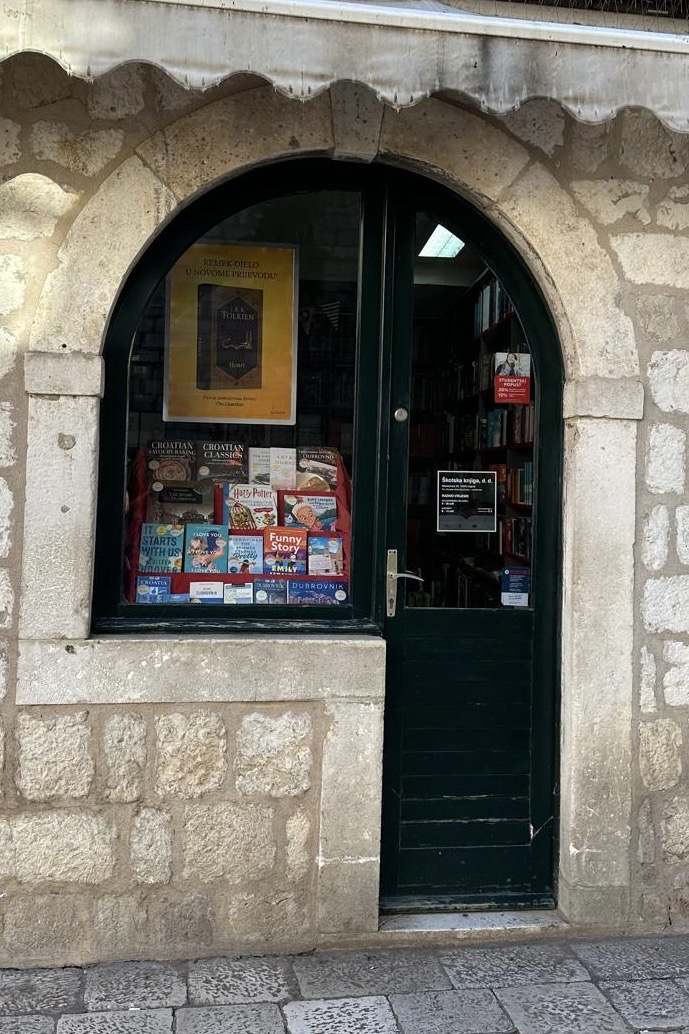JaneCable's tweet image. How I chose The Dubrovnik Book Club&apos;s books... resharing a #GuestBlog for @JanBaynham:
janbaynham.blogspot.com/2024/03/
#BookClub #BooksBooksBooks #BooksToRead #99p #friendships #Dubrovnik
