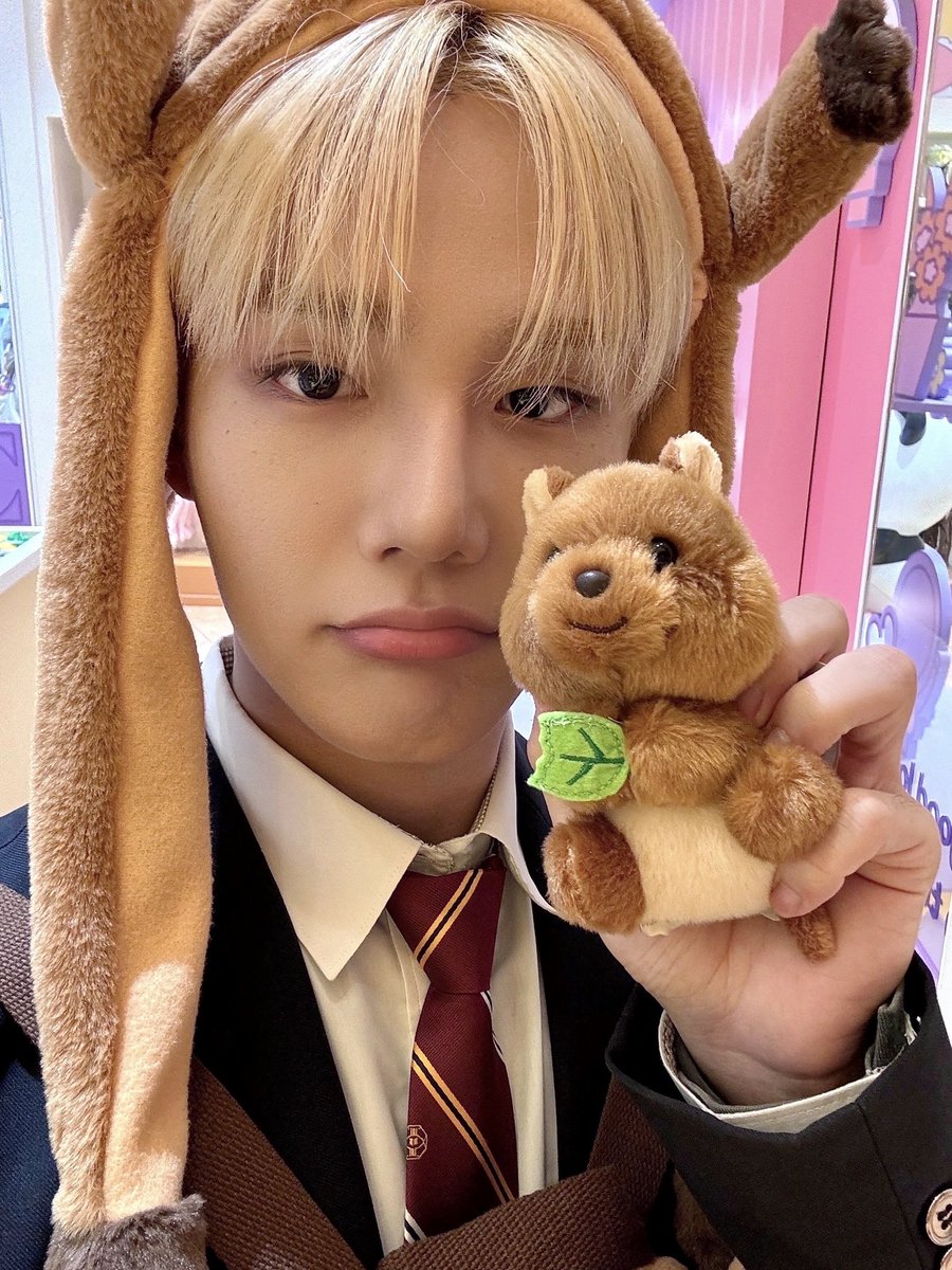 나랑 에버랜드 갈 사람 👋

#CIX #FIX #승훈 #김승훈 #내편들 #내뽀뽀들 #KIMSEUNGHUN #SEUNGHUN #スンフン