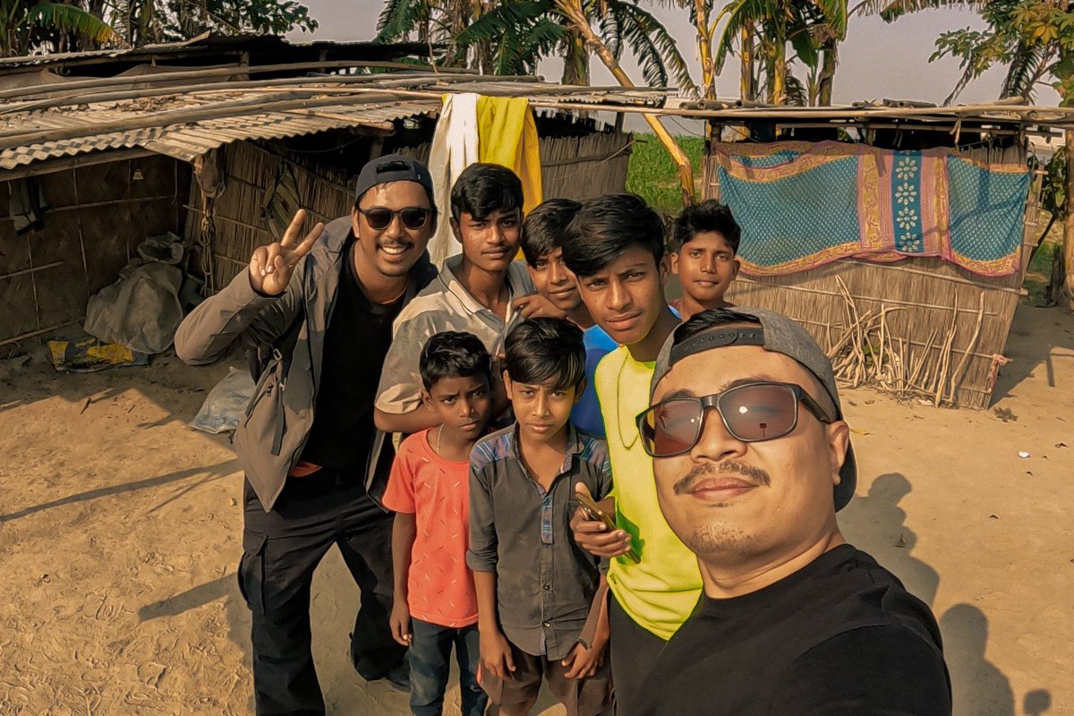 I happen to stumble upon a remote village in Assam. These are some snapshot from my YouTube video.

Link: youtu.be/dwjGhKQSpKU?si…