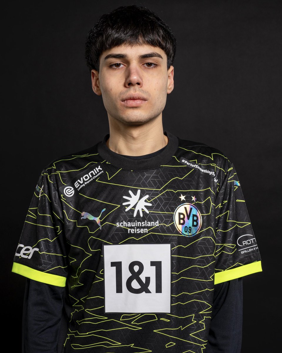 justvirgil_ tweet media