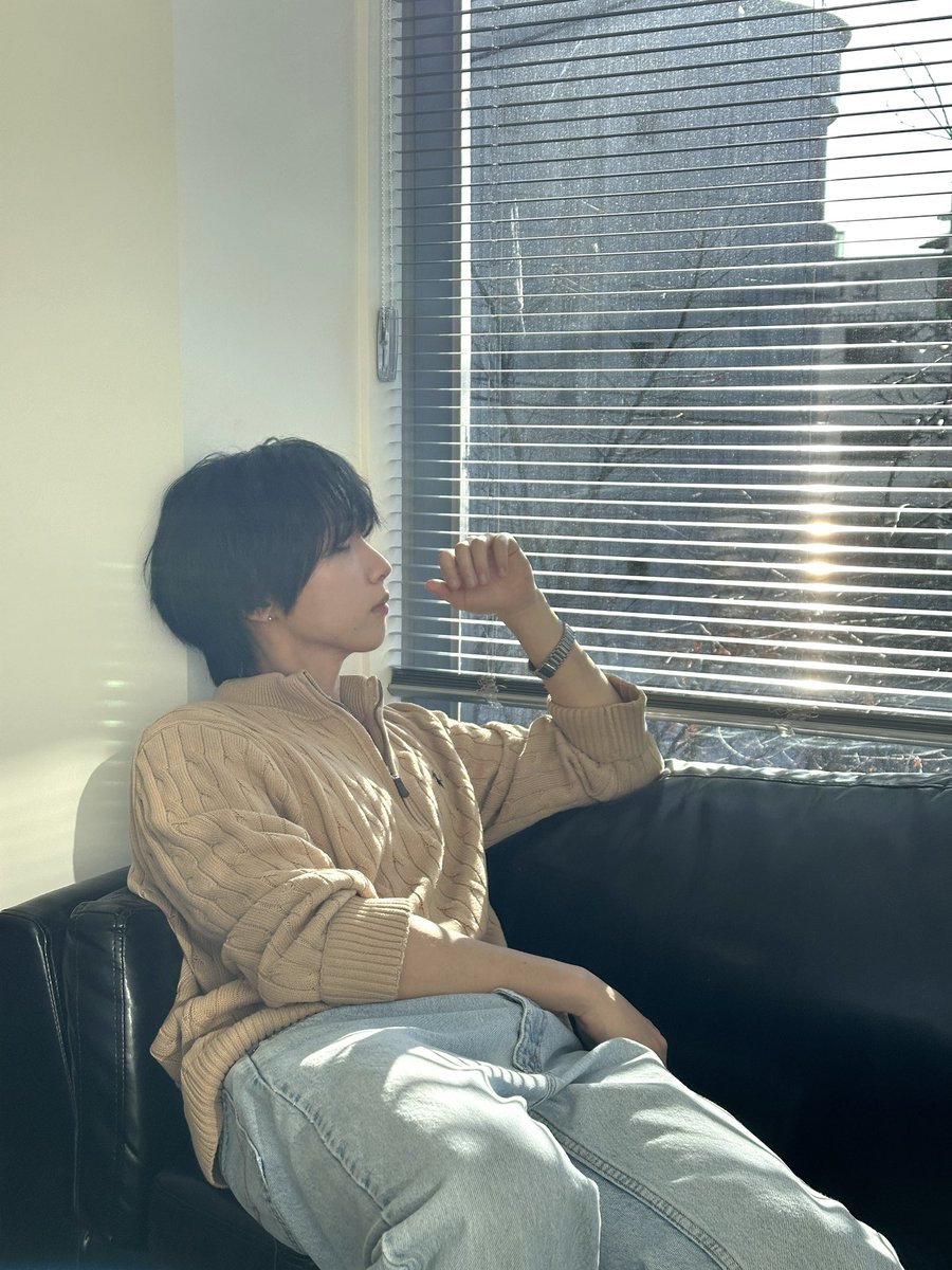 jeongsewoon_twt's tweet photo. 🤎🩵

#정세운 #JEONGSEWOON https://t.co/gesDb8d1DM