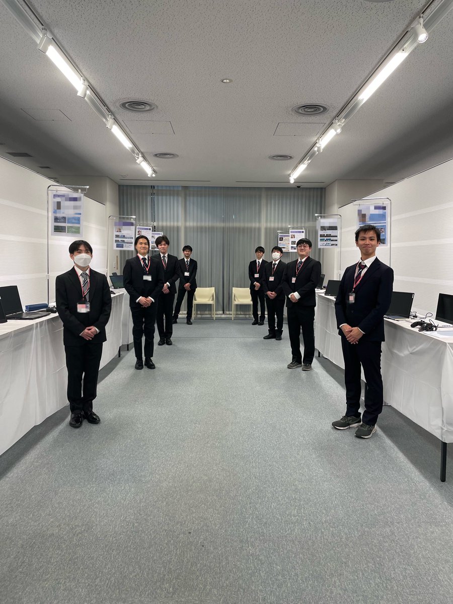 game_ginit's tweet photo. 今年も日本最大級の学内ゲーム企業マッチング『選抜作品展示会』が開催されました！今年は初の2日間となり、初日は午後のみにも関わらず31社74名にご来場いただきました。明日二日目は丸一日です。皆様のご来場、一同お待ちいたしております！ https://t.co/POoPmDnorj