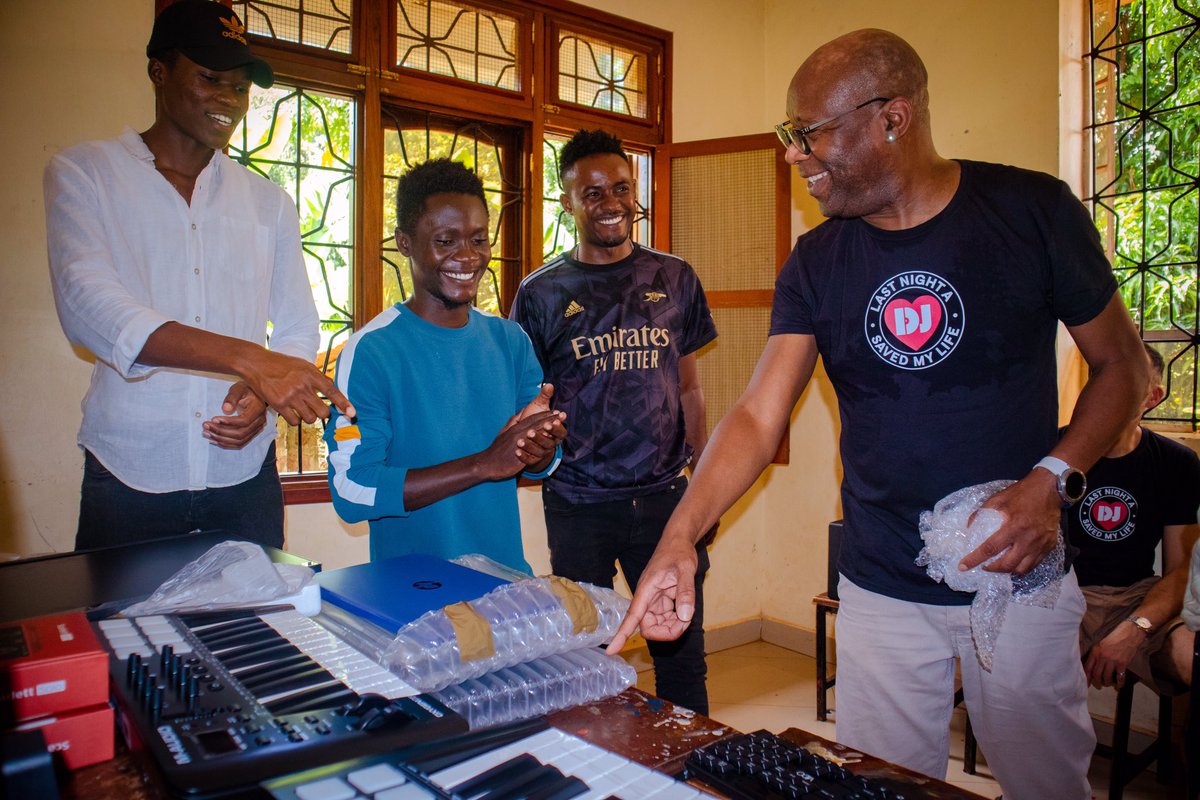 lnadj_charity's tweet photo. Big love to our new followers! LNADJ is proud to empower youth through music & grassroots projects. This year, we’re expanding #GetEquipped with an epic Kilimanjaro trek in Tanzania! 🌍🎶 Join us to spread hope & change lives. 💕 #OneLove #SocialChange https://t.co/QB0FJ4HcKX