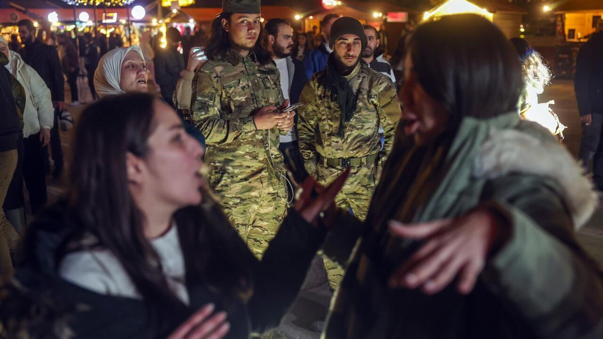 Mujeres activistas se reúnen para hacer valer sus derechos en la nueva Siria rfi.my/BIw7.x