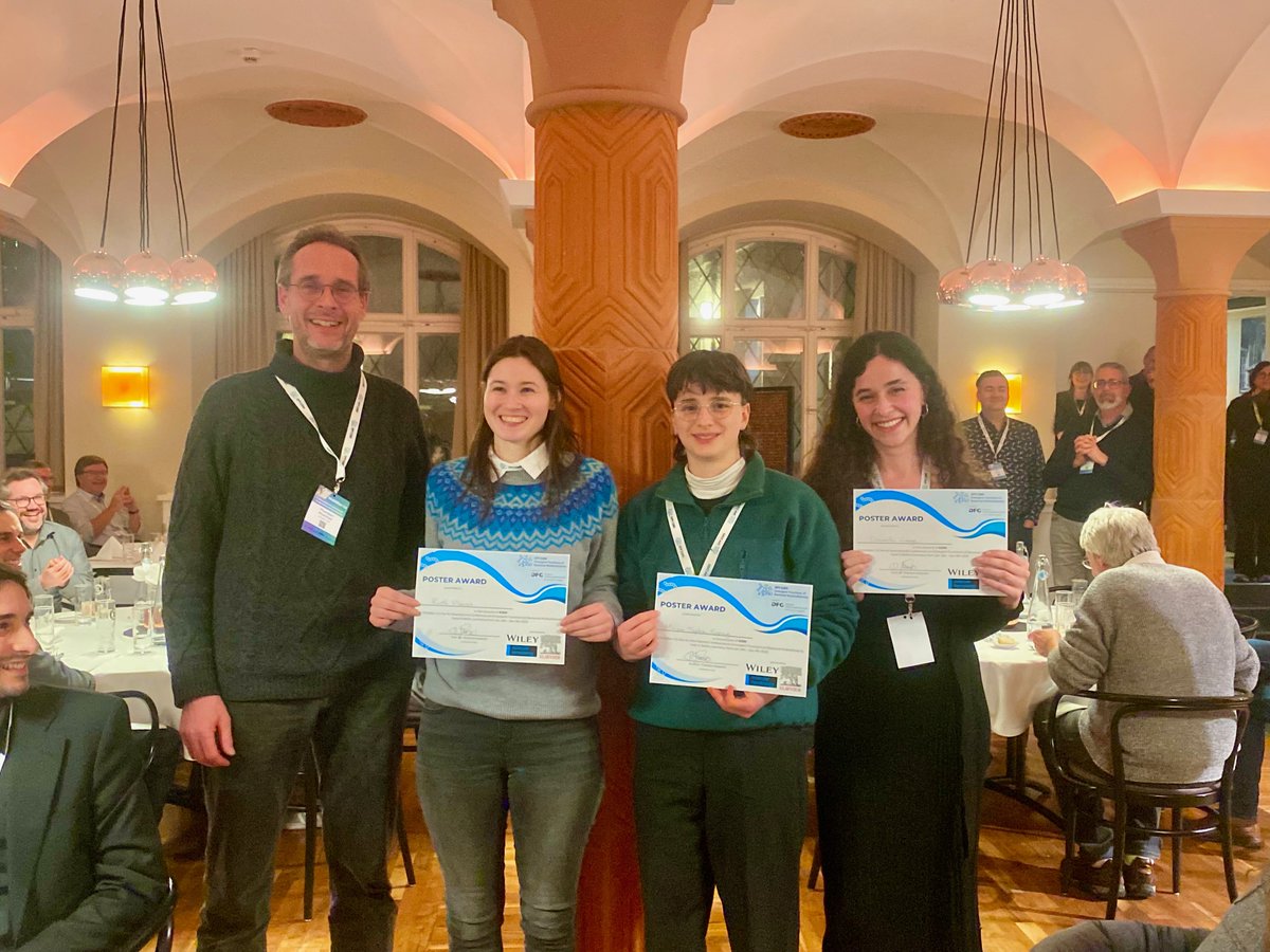 Akos T. Kovacs (@evolvedbiofilm) on Twitter photo Poster prizes at #MultiBac2025 1st Int Conference on Emergent Functions of Bacterial Multicellularity of <a href="/spp2389/">SPP2389 Bacteria! Beyond the single cell!</a> were awarded to Ruth Viveros (<a href="/NTschowri/">Natalia Tschowri</a> lab), Miriam Epping (Grünberger lab), Danielle Gabi Lange (Dar lab)
-sponsored by <a href="/MolMicroEditors/">Mol Micro Editors</a> and Curr Opin Microbiol Poster prizes at #MultiBac2025 1st Int Conference on Emergent Functions of Bacterial Multicellularity of <a href="/spp2389/">SPP2389 Bacteria! Beyond the single cell!</a> were awarded to Ruth Viveros (<a href="/NTschowri/">Natalia Tschowri</a> lab), Miriam Epping (Grünberger lab), Danielle Gabi Lange (Dar lab)
-sponsored by <a href="/MolMicroEditors/">Mol Micro Editors</a> and Curr Opin Microbiol