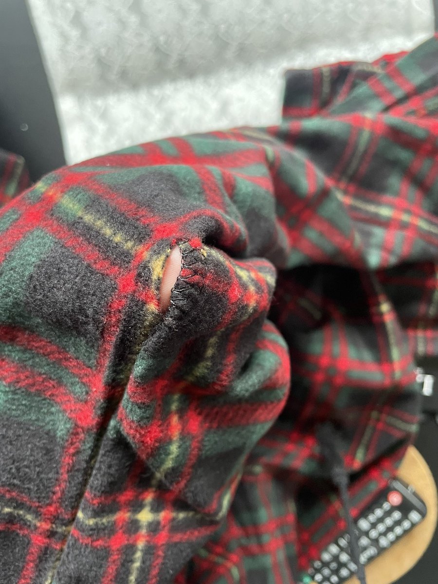 MoshiRayX's tweet photo. vu le prix du pyjama ptdr ça serait cool de pas le recevoir troué non qu’en pensez vous ? @RalphLauren @GLServiceClient https://t.co/Se2zkqEgjr
