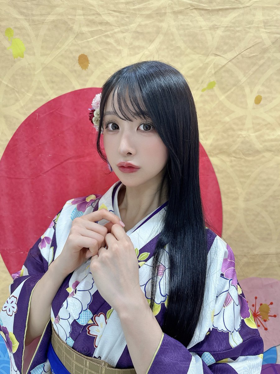 とある撮影でお着物を着ました✨🌅
似合ってますか..?🥰

なんと○○に初挑戦...!楽しみ😌❤️ https://t.co/Xv9hy52Hou