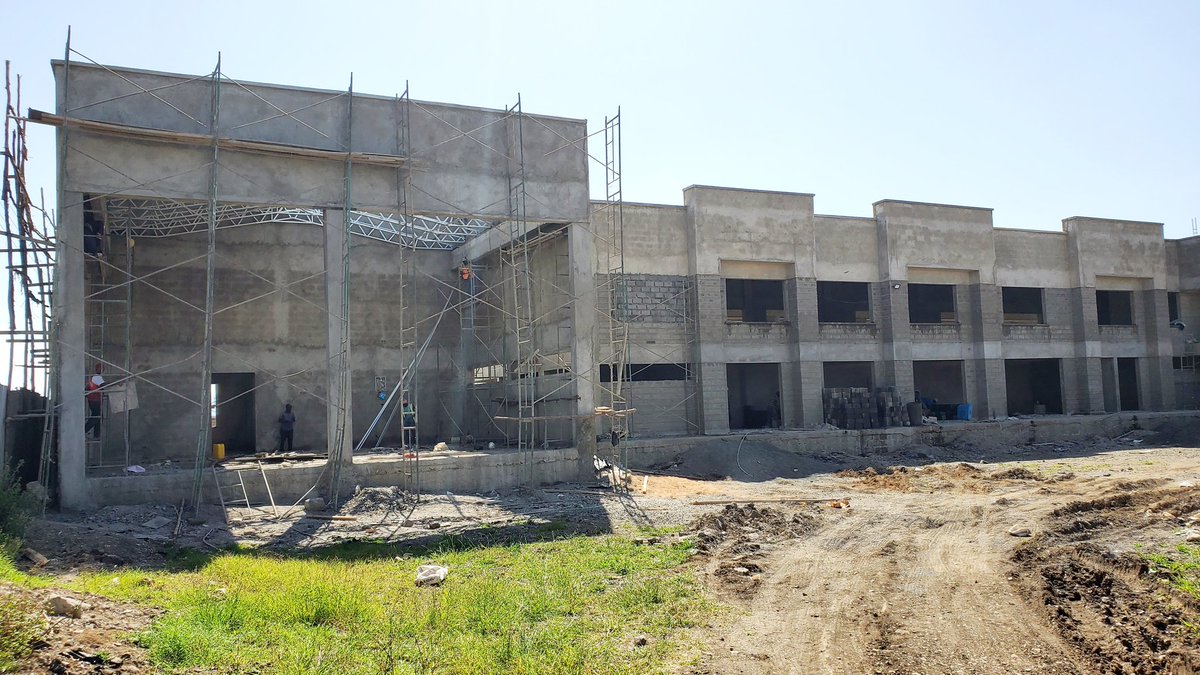 ArchitectureKE's tweet photo. Putting final touches to the shell of what would be one of the best stop overs along the Nyeri-Nanyuki Road in Chaka.

The development entails a fuel station, a convenience store, shops, restaurant facing Mt. Kenya, guest accommodation, swimming pool among others.
#ArchitectureKE https://t.co/TPX8uGc1ap