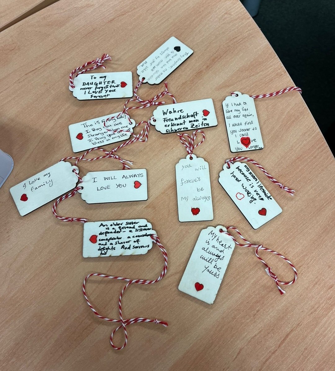 CHAI_Project's tweet photo. Amazing November/December sessions @FreeholdC CHAI. Suzanne from @maggiesoldham come in to discuss cancer support and what Maggies do. Mum's learnt all about wooden craft decoration, Origami flowers. Mindfulness with Talking Therapies, and finished term with a trip for breakfast https://t.co/9DKUtPrShG