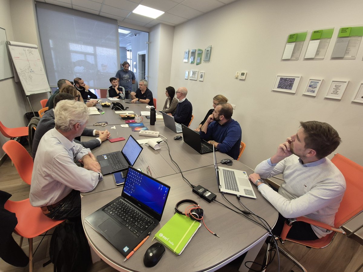 Inauguriamo l'anno portando Perugia verso un futuro più sicuro e sostenibile con gli osservatori del progetto GAIA.

🌱 Osservatorio Sismico Urbano: monitora edifici e infrastrutture.
📉 Osservatorio Aree Verdi: controlla la stabilità degli alberi.

📰 bit.ly/Gaia_ComunePer…