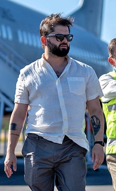 Ayatanland's tweet image. Sr Presidente por favor, pare de ser tan sabroso