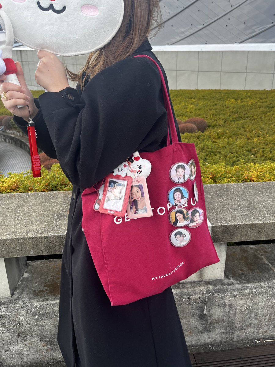 nimiri_326's tweet photo. 2025年初ライブ❕
1列目でNiziUちゃんたちめーーーーちゃ近くで見れたしファンサ貰えて嬉しかった😭💖
幸せ空間でした🎶また来月会いに行くからリマ待っててね〜🫶🏻❤️

#NiziU_AWAKE  #NiziU_tour https://t.co/0rEQPruDXB