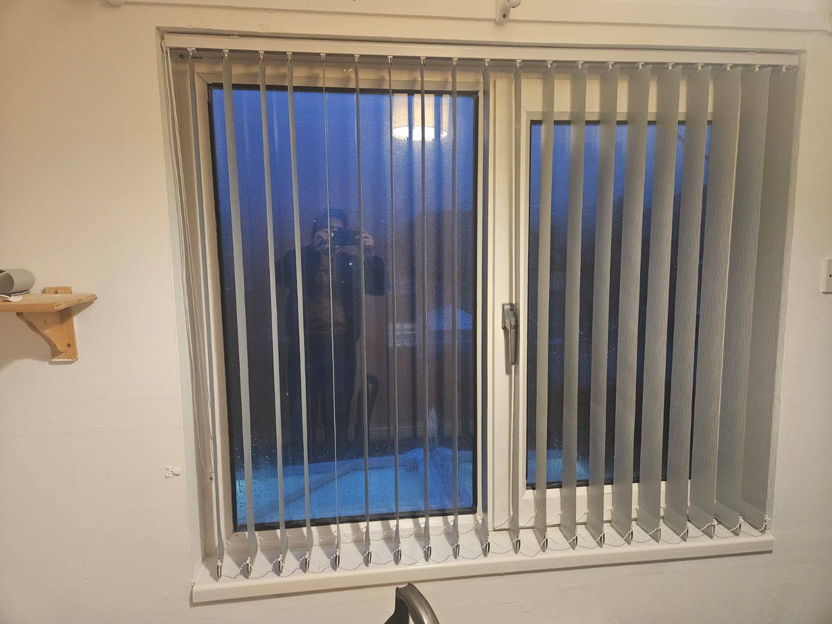 obaze_interiors's tweet photo. Add sophistication to your workspace with vertical blinds at just Ksh 2,200 per square meter. 📞 0740489487. #OfficeInterior #BlindsDealsKenya #VerticalBlinds https://t.co/xOzj6hzHcI