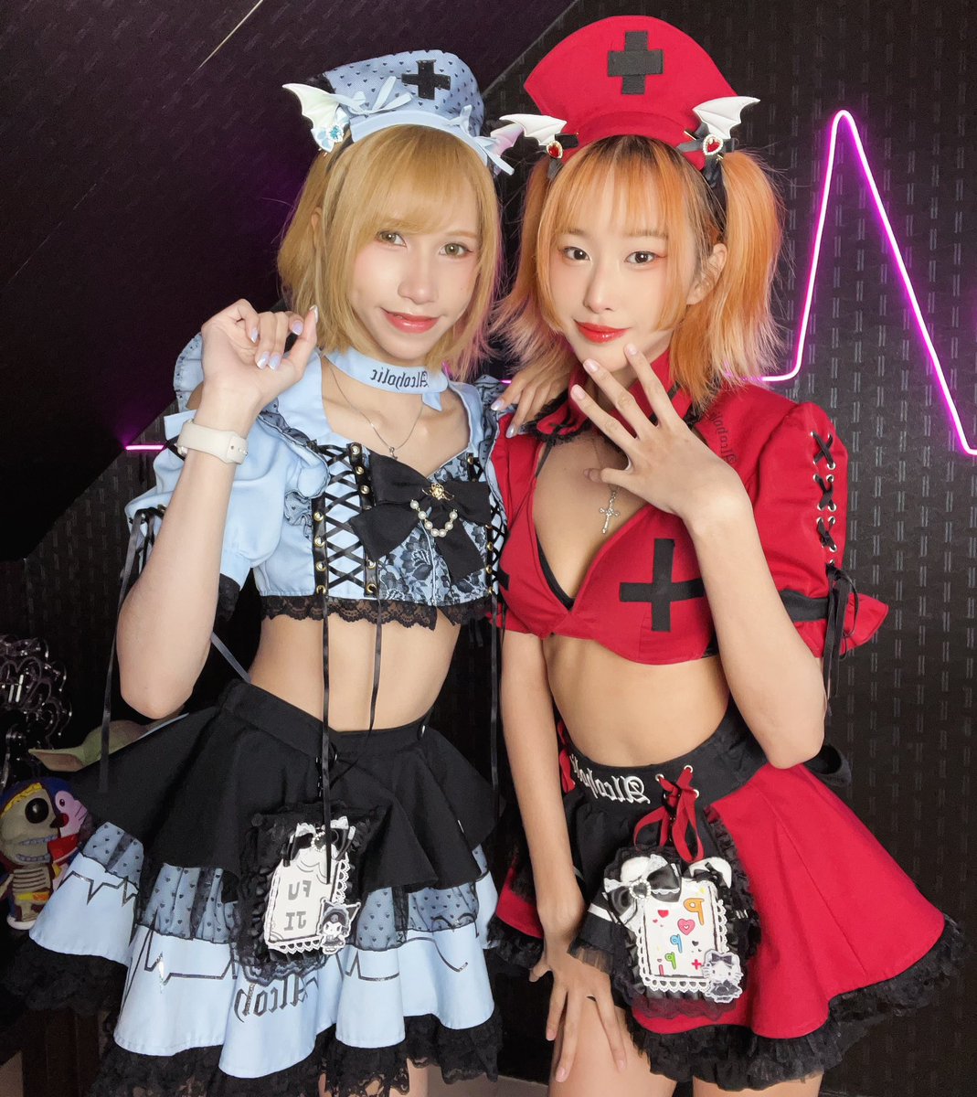 2 New Cast 💉✨

Fuji 
Poppi

꒷꒦꒷♡꒦꒷♡꒷꒦꒷꒦꒷♡꒷꒦꒷꒦꒷

#コンセプトカフェ #メイドカフェ #タイ #バンコク #thailand #Bangkok #เมดคาเฟ่ #ร้านเมด #เมดคาเฟ่ #คาเฟ่เมด #maidcafe #ชาวคอสเพลย์ #コンカフェ  #คอนเซปต์คาเฟ่ #conceptcafe #concafe #bar