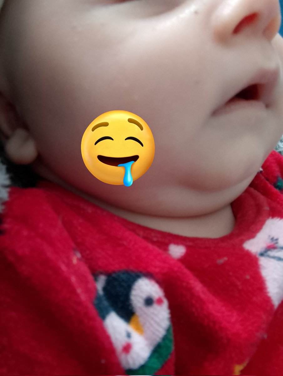 MamanEtMini's tweet photo. Ça mange bien à la cantine ici 🥰😂
#doublementon https://t.co/KvkSizleAx