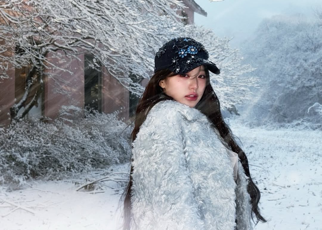 wonyoungpics's tweet photo. 🤍❄️🪽 https://t.co/YReQQfhFon