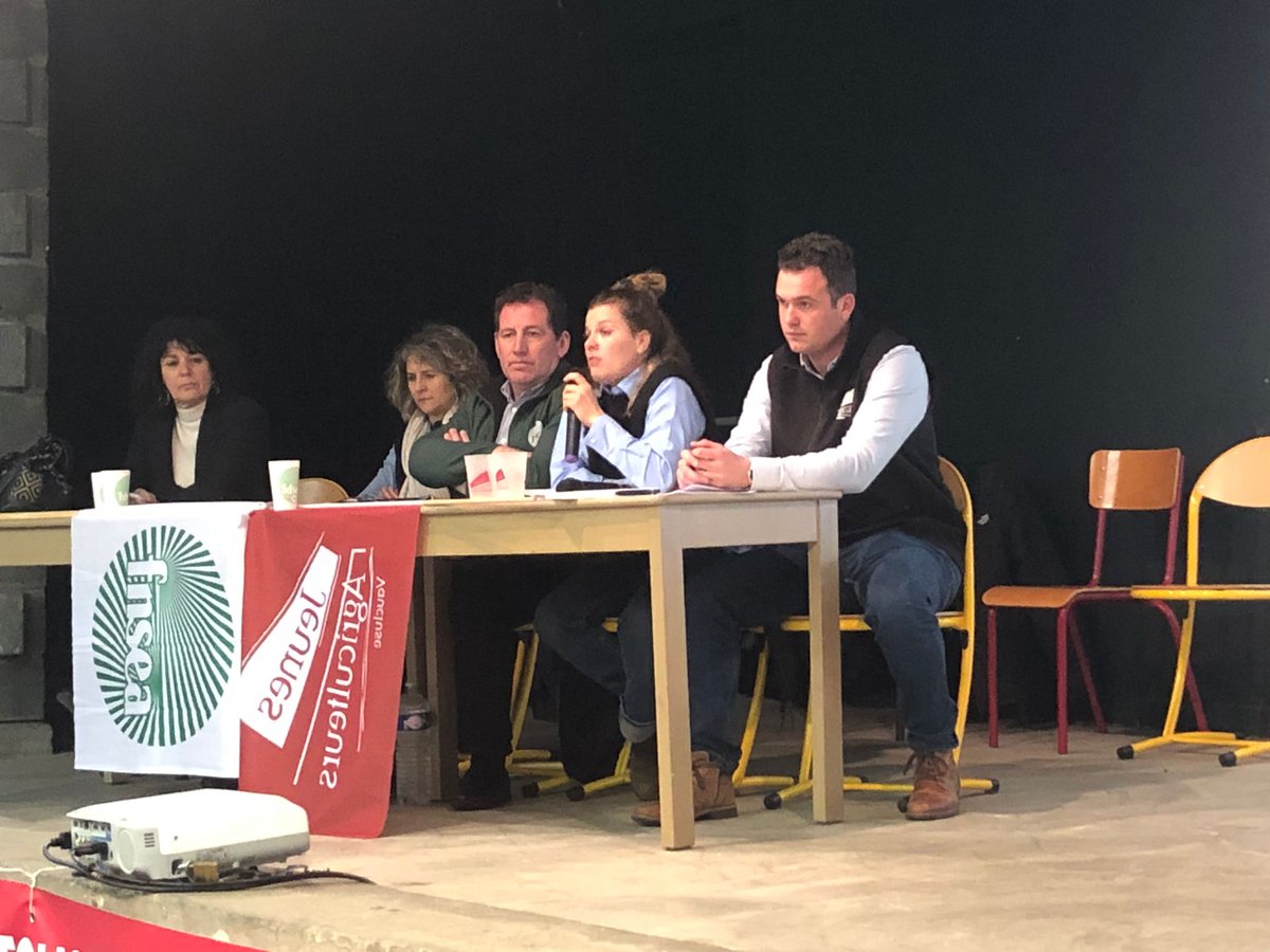 🟢🔴 #JeunesAgriculteurs et <a href="/FNSEA/">La FNSEA</a> sont présents à Avignon aux côtés de <a href="/JAVaucluse/">JA Vaucluse</a> et <a href="/fdsea84/">FDSEA de Vaucluse</a> pour le lancement de la campagne #ECA2025 🗳️🚜 Au programme : présentation du département, des filières et de leur diversité ☀️🌽👩‍🌾
