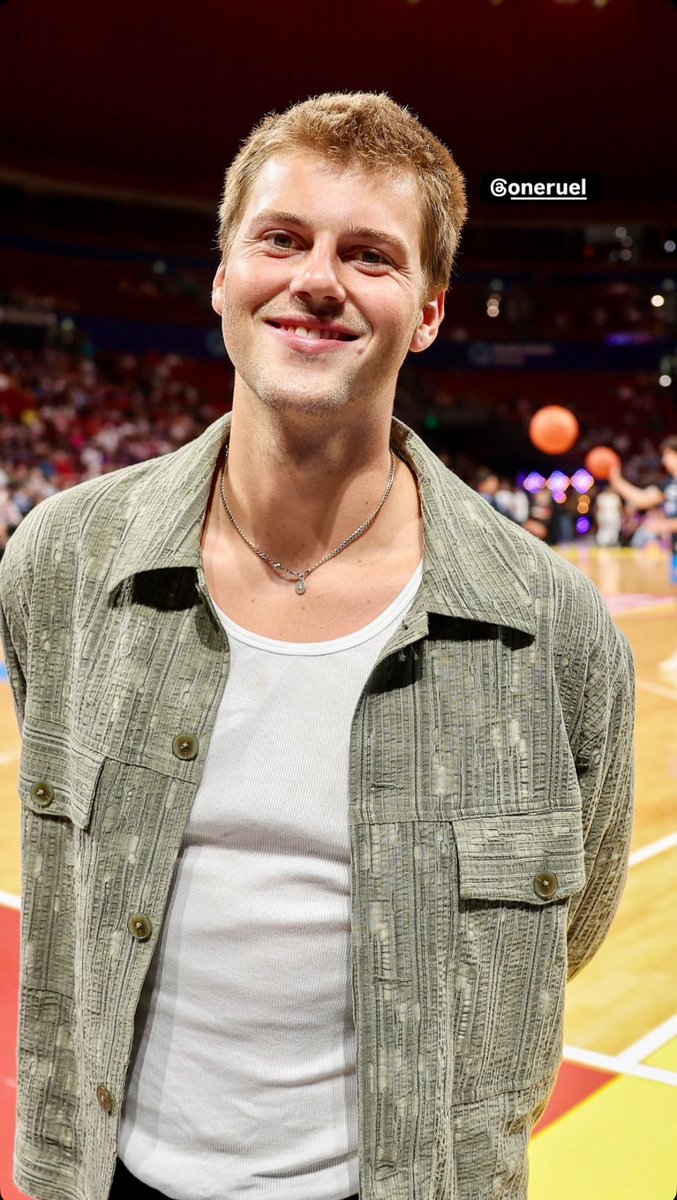 ruelnotified's tweet photo. 📸 | Ruel via @NBL IG stories https://t.co/jShhWD7f2N