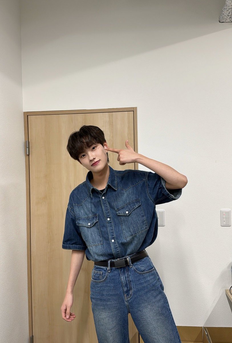 [N.TOP] 나 안아 .. 🫂

#엔탑 #NTOP #kpop #boygroup #idol