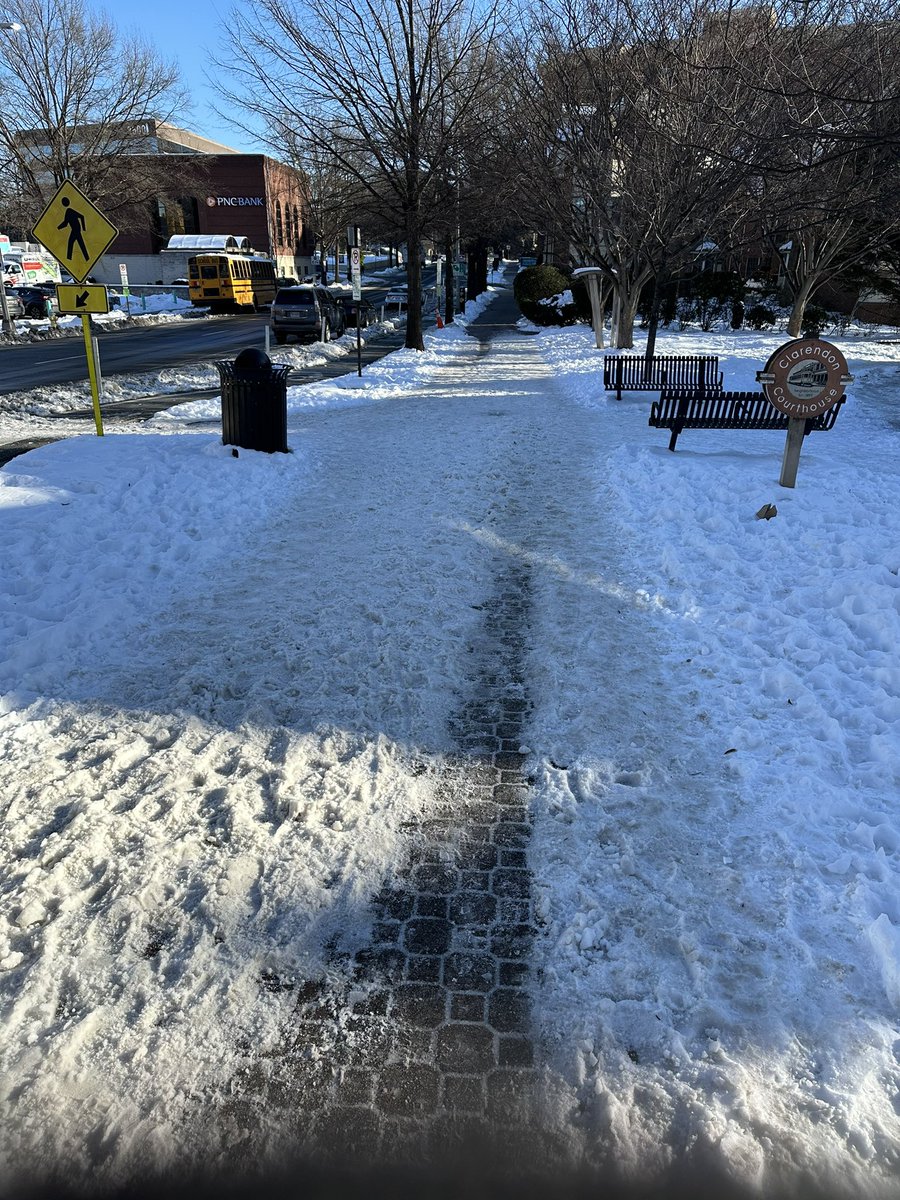 .<a href="/ArlingtonDES/">Arlington Department of Environmental Services</a> is legally responsible for clearing <a href="/ArlingtonVA/">Arlington County</a>-owned sidewalks. Clarendon Blvd @ N Danville park.