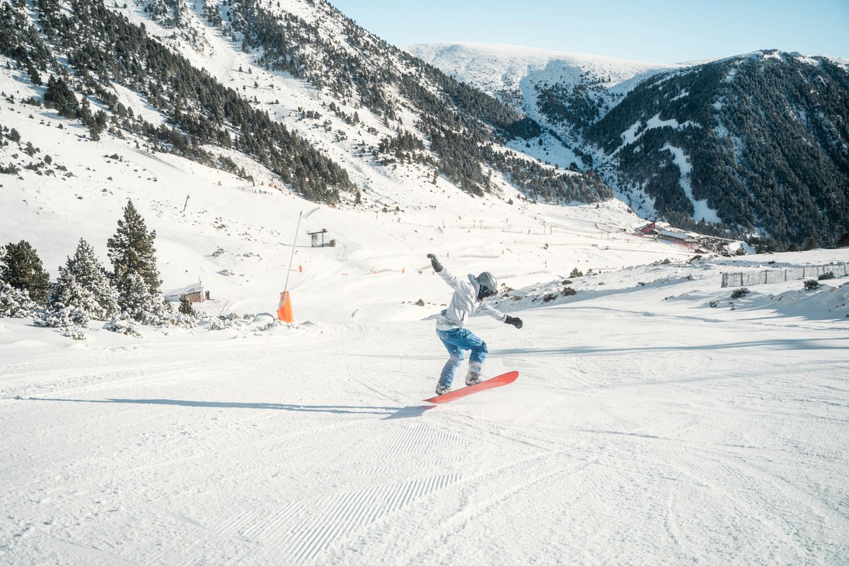 Atudem_es's tweet photo. Es ver la previsión para el fin de semana y empezar a...

🏂Hacer estiramientos
📱Llamar a los amigos y preguntar: ¿A quién le toca pillar el coche? @candanchuesqui 
🎿 Preparar el material @boi_taull  

¿Sois de organizar o improvisar? ¡Os leemos!

#ATUDEM #yoesquioenespaña https://t.co/2IpRe3TLdZ