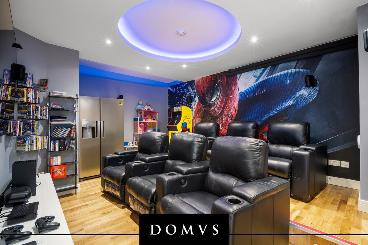 In recent years, private cinema rooms have increased in popularity. ✨🎬 Take a look at these two stunning examples
📍 domvs.co.uk/properties/sal…
📍 domvs.co.uk/properties/sal…

Call us on 01305 835 300 for expert advice!

#LuxuryLiving #HomeCinema #CinematicExperience #HomeDesignIdeas