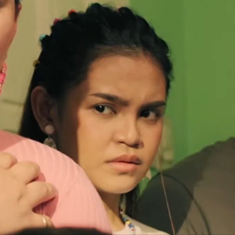 zephanaticsofc's tweet photo. Mutya whenever she sees Kidlat 😆

#Zephanie #MgaBatangRiles
#MBRRambolSaBasketbol https://t.co/D4IIVLUtIX