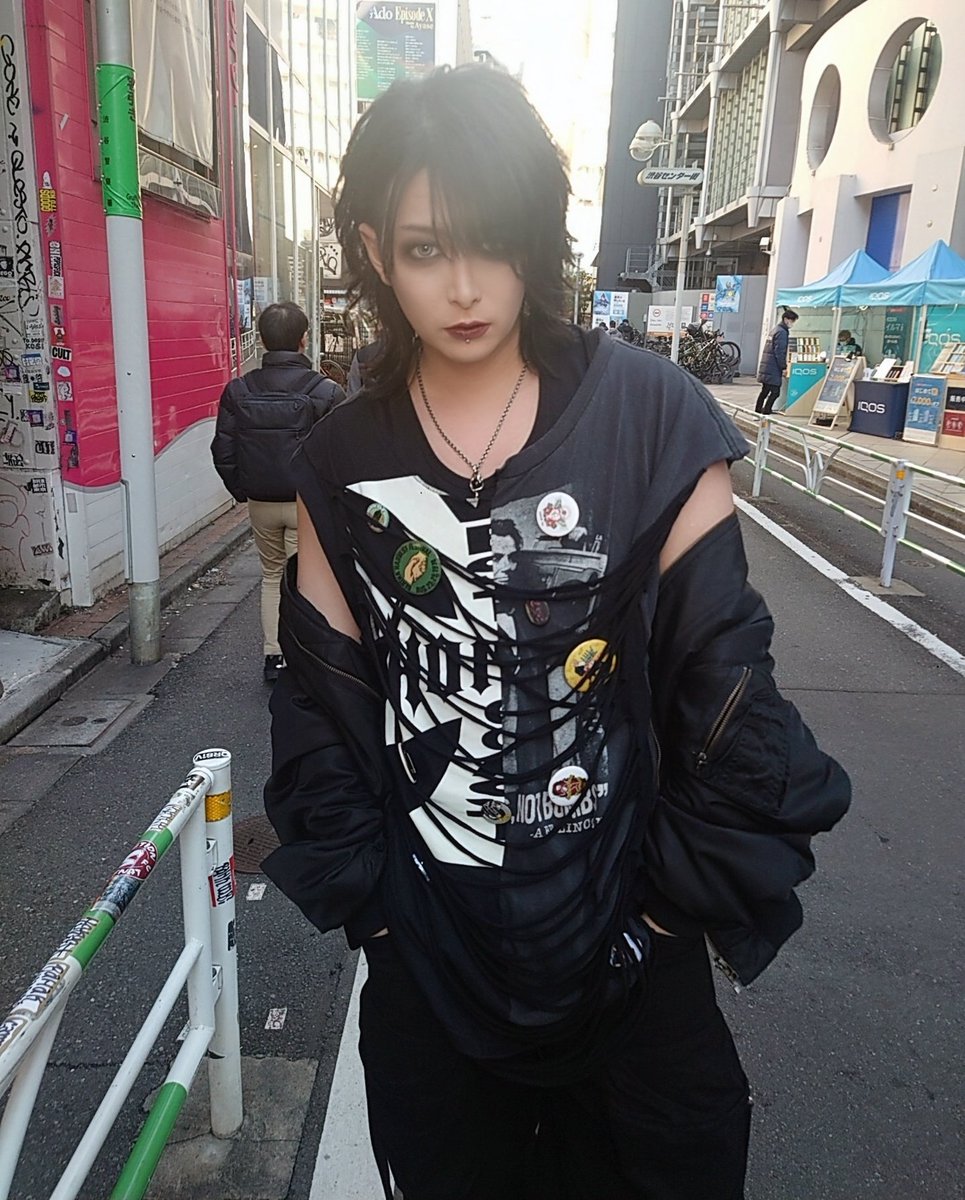 yamitera83's tweet photo. 結構髪切ったけどあり？ https://t.co/vai7rmlpbO