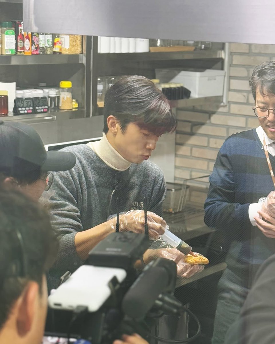 2PM_Mexico's tweet image. [2PM Real Instagram] 

&quot;Por favor, confía en el servidor del pueblo, #Wooyoung Jang🔔

 #Cliente #PrimerRetoComoÙnicoMC!!
#MuchosFuncionariosMuchosProfesores
#ootbSTUDIO #오오티비스튜디오
#Tupiemstagram&quot;