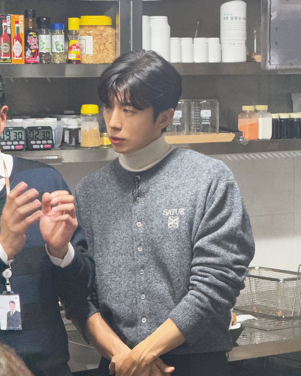 2PM_Mexico's tweet image. [2PM Real Instagram] 

&quot;Por favor, confía en el servidor del pueblo, #Wooyoung Jang🔔

 #Cliente #PrimerRetoComoÙnicoMC!!
#MuchosFuncionariosMuchosProfesores
#ootbSTUDIO #오오티비스튜디오
#Tupiemstagram&quot;