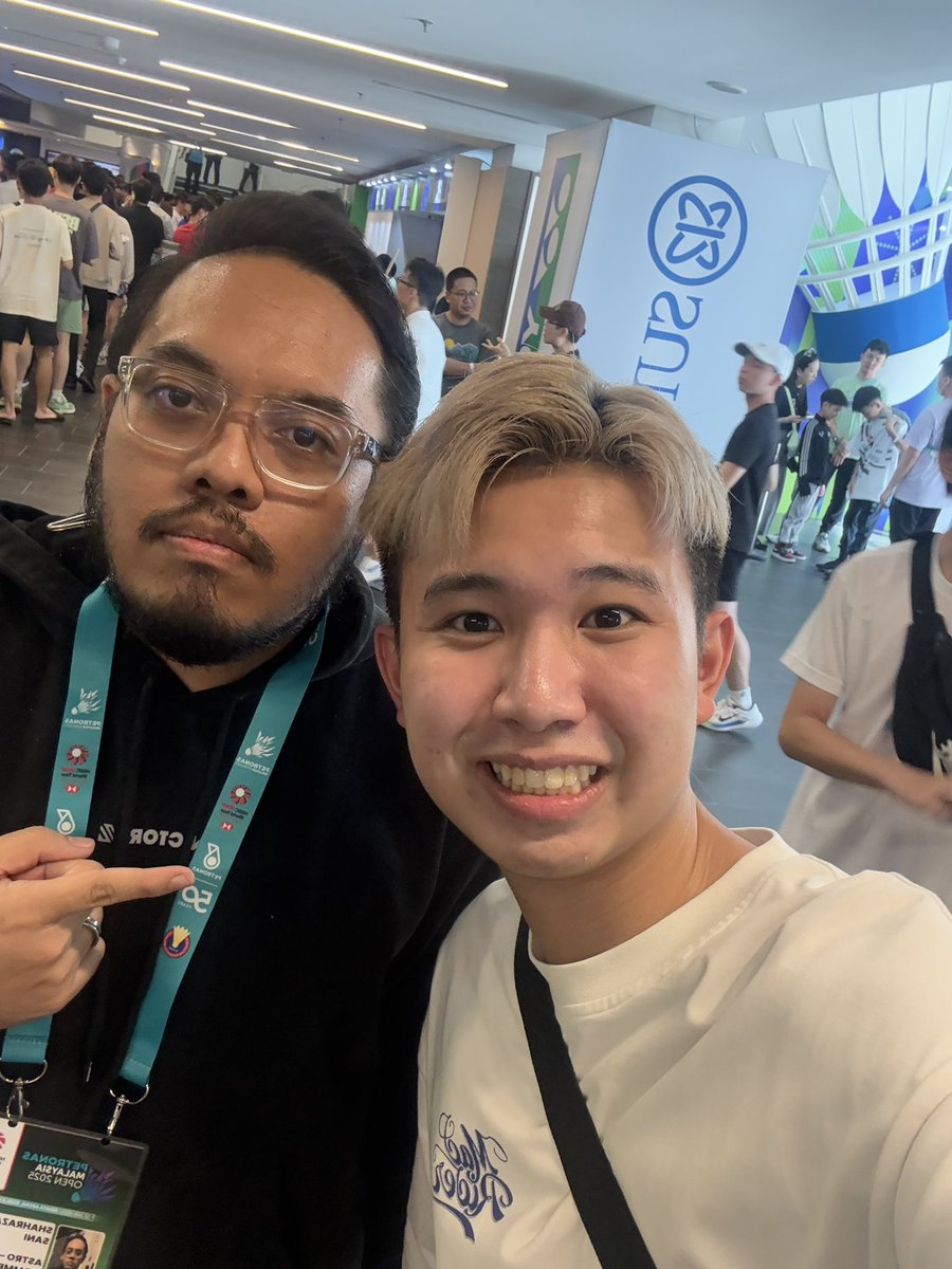 Bang Med 💪 Kalau like lebih daripada 1000 <a href="/shahrazadsani/">Shahrazad Sani</a> dye janggut blonde ok tak？🤣