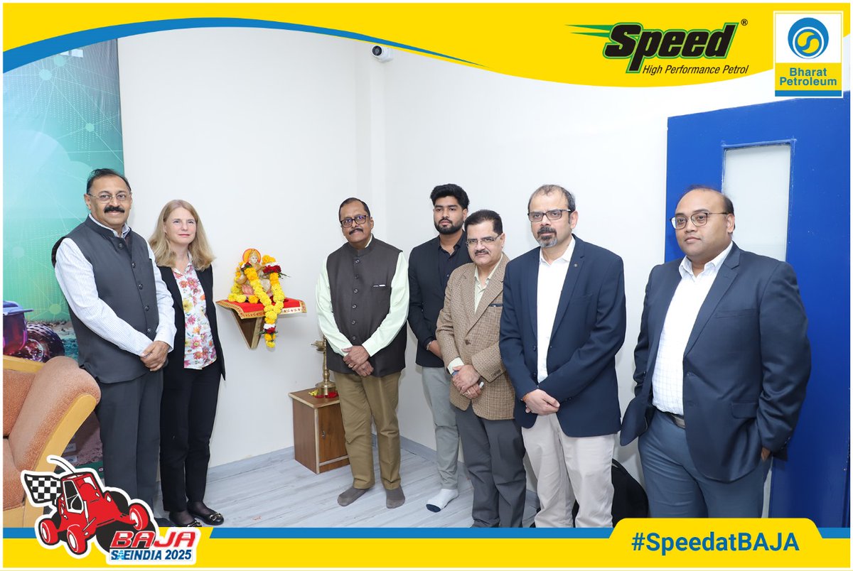 BPCLRetail1's tweet photo. The Chief Manager of Retailing Initiatives at Retail HQ, #BPCL, addressed the press on the inaugural day of #BAJASAEINDIA2025, sharing what’s in store for this thrilling and transformative season.
Let’s embrace #Fusion4Future and gear up for an adventure like no other! https://t.co/PtELKHjopG