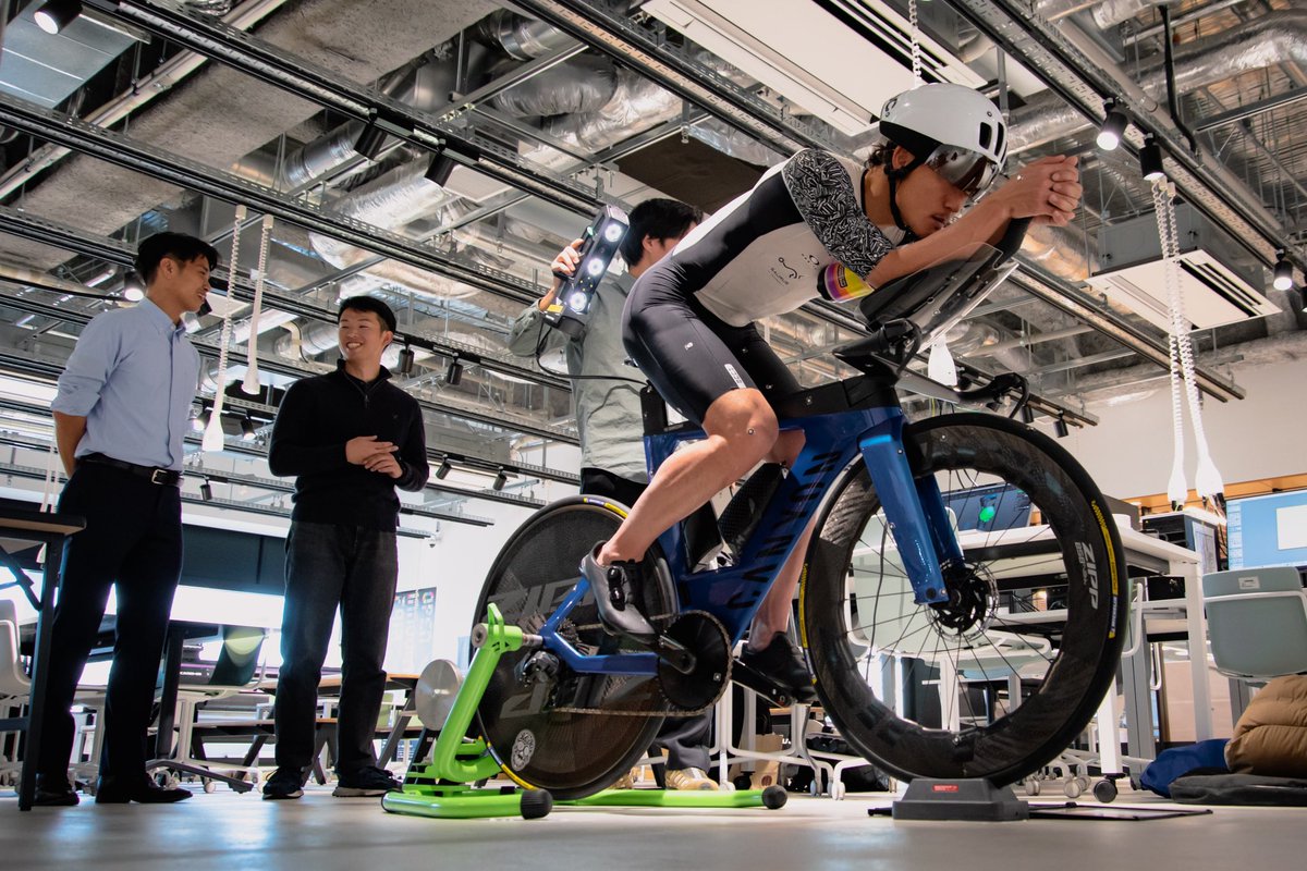 cyclodynamics's tweet photo. 本日はトライアスリートである古谷純平選手の3Dスキャンをいたしました。測定データをもとに空力改善となるポジションを探っていきます。 https://t.co/ESS7mGKjfF
