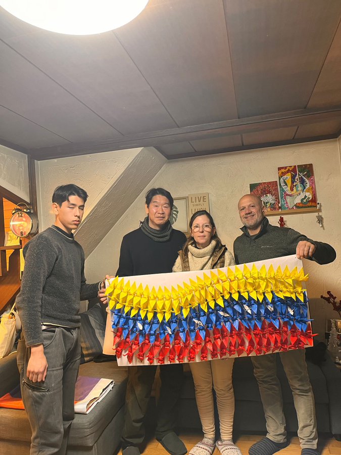 AlbertoRodNews's tweet photo. ÚLTIMA HORA | Venezolanos en Tokio y Hakuba, Japón se unen a la protesta convocada por María Corina Machado este 9E: "Gloria al Bravo Pueblo".   

"Venezuela libre". https://t.co/WJuYK3RRET https://t.co/FJVhZSfiZi