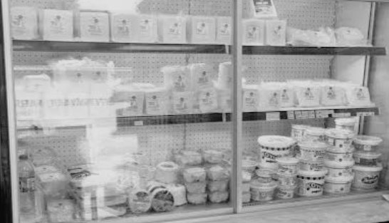 Bu aralar,market sütlerin de hile olduğu ifşa oldu.Ben bir vet.olarak sorarım,ülkenin süt üretim miktarına bakın,sonra mahallelere kadar yayılmış,binler marketlerin vitrinine bakın,süt ve ürünleri dolu,sizce bu sütün kaynağı,bolluğu nereden⁉️🤔
Aaaa demi?
vslm.nk.