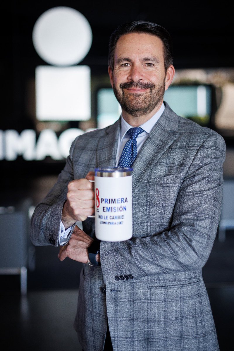 Hoy cumplimos ocho años al aire en la Primera Emisión de <a href="/Imagen_Mx/">Imagen Radio</a>. Es un enorme privilegio para mí conducir el programa. Doy las gracias al favor de la audiencia y la confianza y apoyo de la empresa.