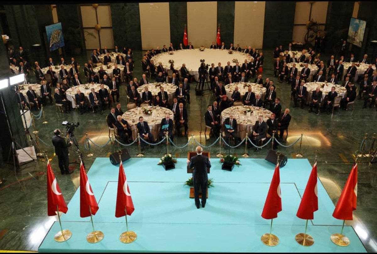 HamzaOzbilgi's tweet photo. Türk İdareciler Derneği Başkanı Sn. @ar_beduk’e, derneğimizin kıymetli üyeleri meslek büyüklerimize ve tüm mülki idare camiasına saygılarımı sunarım. https://t.co/1YohYkUCHg