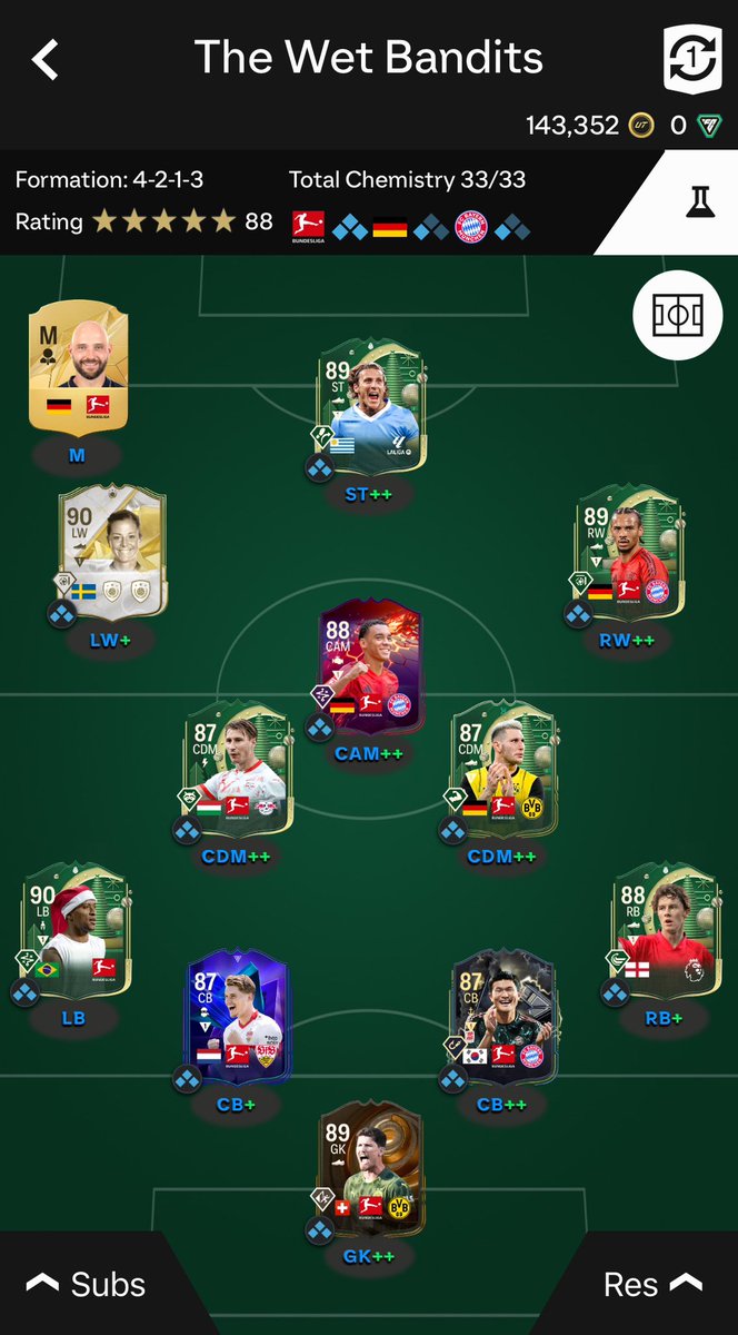 Big__Lurch__'s tweet photo. Donβt think my #UltimateTeam is far behind the curve, but after last nightβs #FC25 update, the gameplay felt awful. Even in Division 3 matches are a struggle now. Anyone else having a hard time? Or am I just trash? ποΈ #FUT #EAFC #FIFA25 #EASportsFC #FCUltimateTeam #FUTCommunity #FUTChamps #DivisionRivals