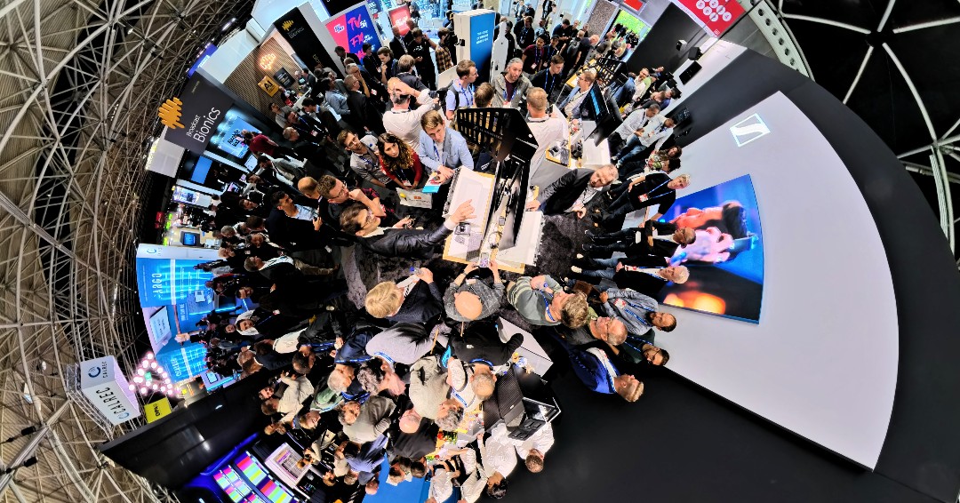 sennheiserjapan's tweet image. #ISE2025 （スペイン・バルセロナ）に参加予定の皆さまへ！
業界をリードするオーディオソリューションを実際に体験する絶好のチャンスをお見逃しなく！

🔥 #Spectera を体験しよう！
世界初の双方向 #WMAS エコシステムで、ワイヤレスオーディオの新基準を切り拓く革新をお届けします。

🎤