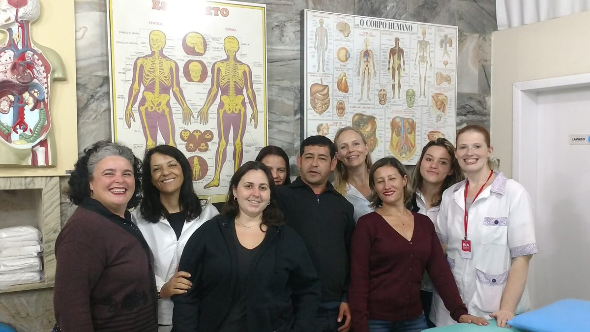 INAINSTITUTO's tweet photo. Hoje dia de TBT, vai para a turma de formação em Massoterapia, junho de 2017.

Saiba mais sobre os cursos do INA Instituto acessando https://t.co/LzgO8Vieb0

#massoterapia #tbt #blumenau https://t.co/PYd8Eerw33