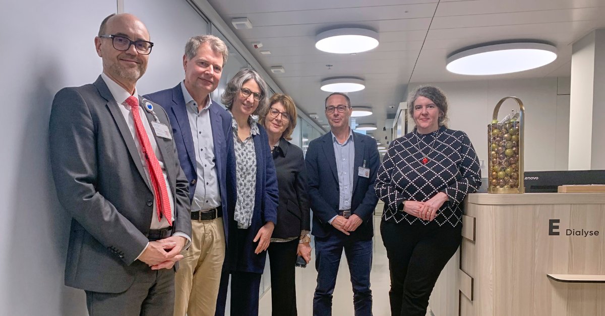 BAG – OFSP – UFSP (@bag_ofsp_ufsp) on Twitter photo BAG-Direktorin Anne Lévy und Vizedirektorin Nassima Wyss-Mehira beim eindrücklichen Besuch des europaweit grössten Ambulanten Gesundheitszentrums <a href="/Unispital_USZ/">Unispital_USZ</a> am Flughafen. Ebenfalls Thema: #Digitalisierung und die Erfahrungen mit dem #EPD. ℹ️#DigiSanté: bag.admin.ch/bag/de/home/st… BAG-Direktorin Anne Lévy und Vizedirektorin Nassima Wyss-Mehira beim eindrücklichen Besuch des europaweit grössten Ambulanten Gesundheitszentrums <a href="/Unispital_USZ/">Unispital_USZ</a> am Flughafen. Ebenfalls Thema: #Digitalisierung und die Erfahrungen mit dem #EPD. ℹ️#DigiSanté: bag.admin.ch/bag/de/home/st…