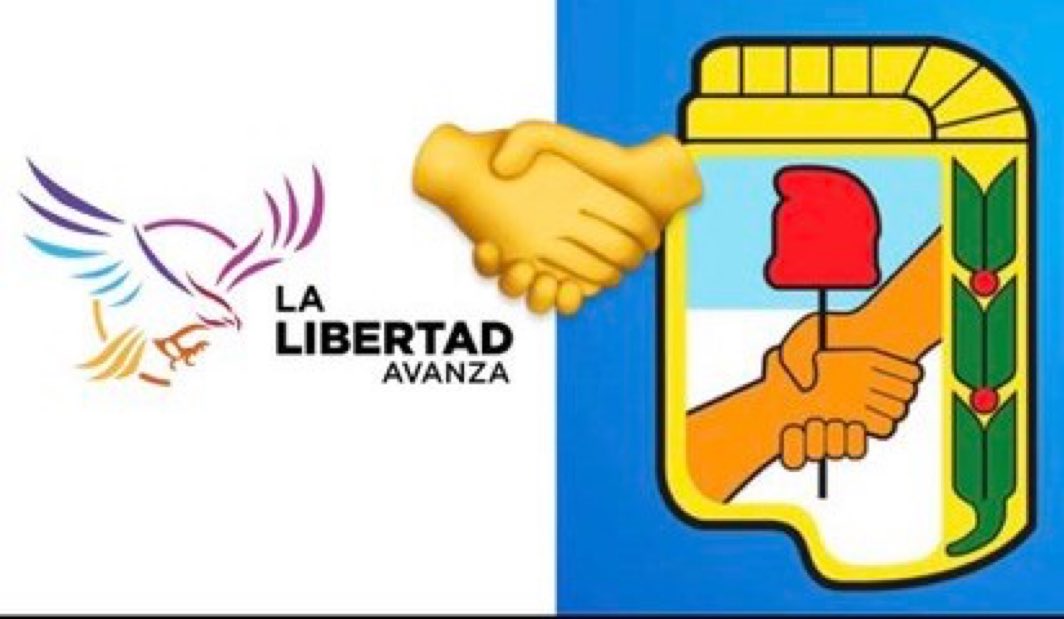 pblcabj's tweet image. Pero con #LijoNO y sin #FichaLimpia NO.
Juntos pero NO MEZCLADOS.
No quiero votar LEGISLADORES Massistas que terminen votando acuerdos de IMPUNIDAD.
Quiero votar legisladores del PRO q voten a favor de las reformas necesarias y q no apoyen pactos con los K.
#Separados