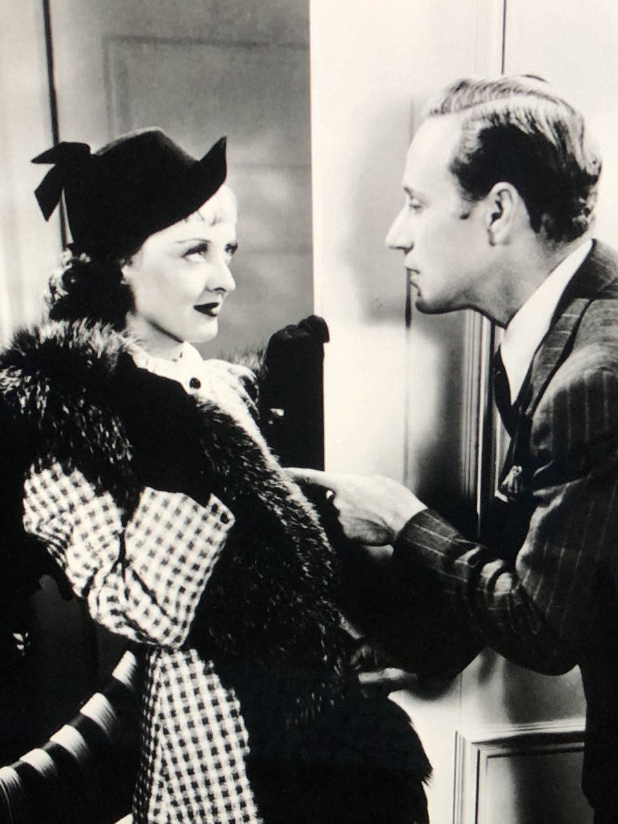 mariah pleaseeee 😂😂 #alliwantforchristmas | TikTok, image size:900x1200