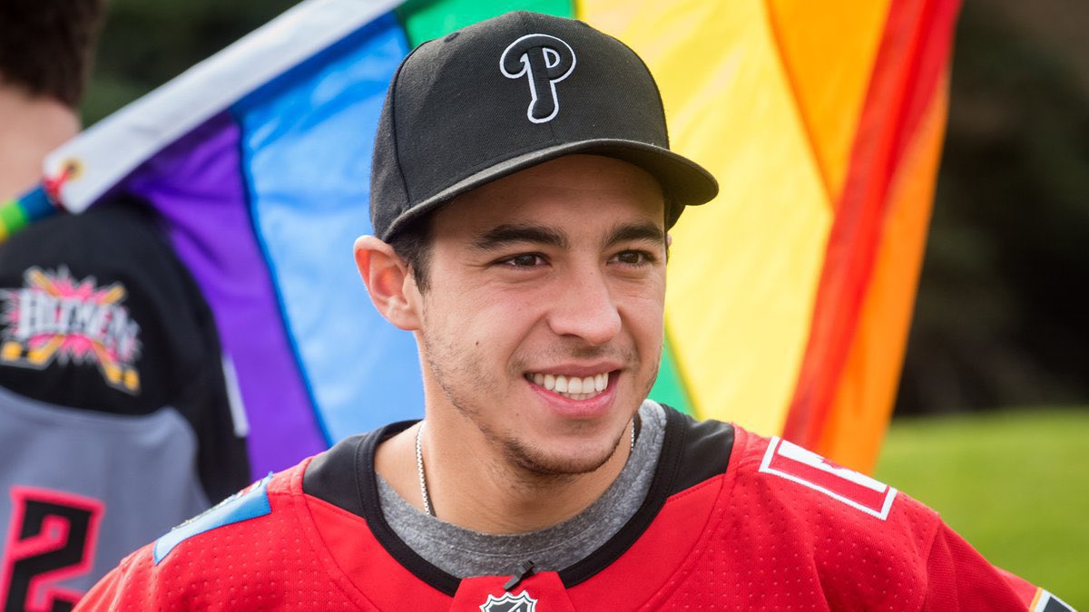 fkatbhabhi's tweet image. Johnny Gaudreau at Calgary Pride btw