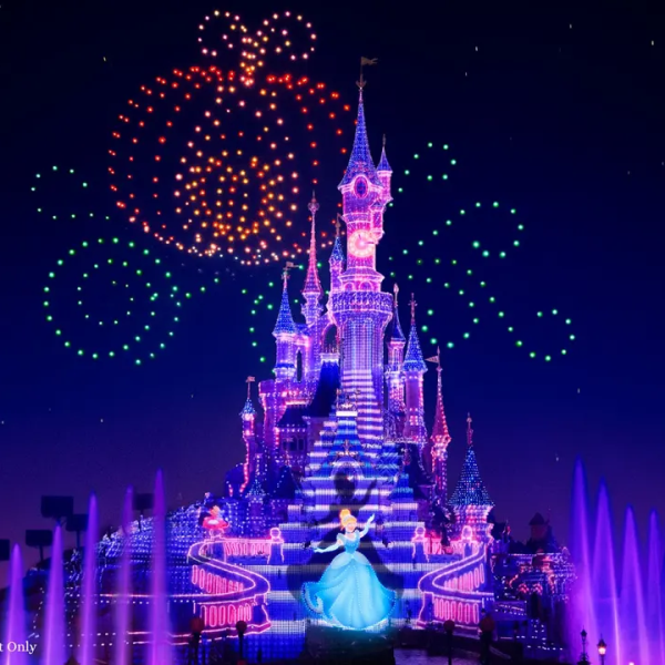 empayarutama's tweet photo. Get Disneyland Paris Ticket here https://t.co/hW0YKrTFrx https://t.co/Ml5x0HnA0G