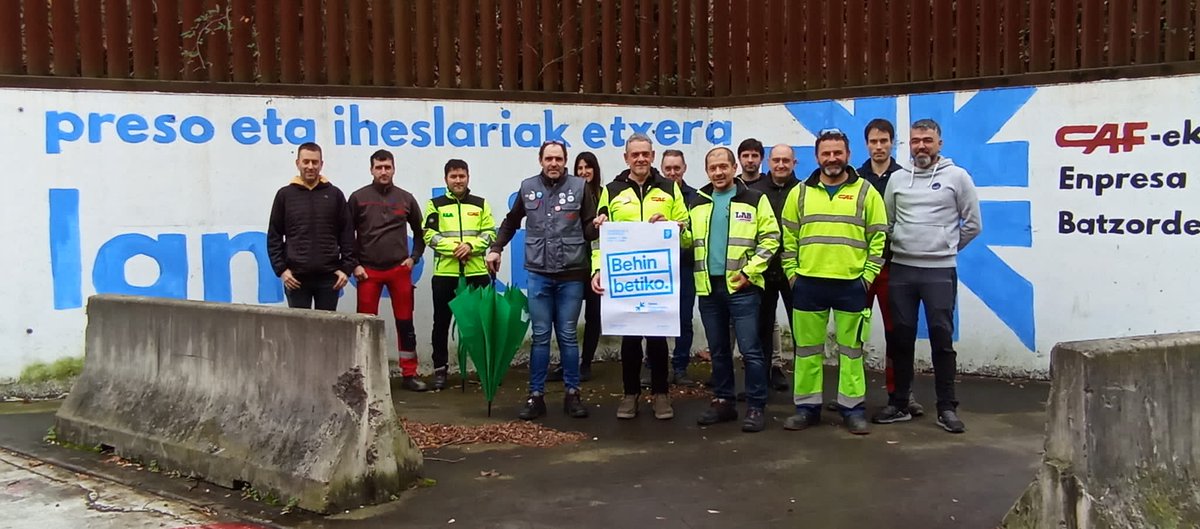 ELACAF's tweet image. Datorren larunbateko manifestazioaren deialdiari CAFeko Enpresa Batzordetik bultzada bat eman nahi izan diogu argazki honekin.